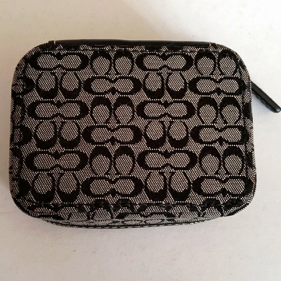 COACH PILL CASE - Picture 6 of 9